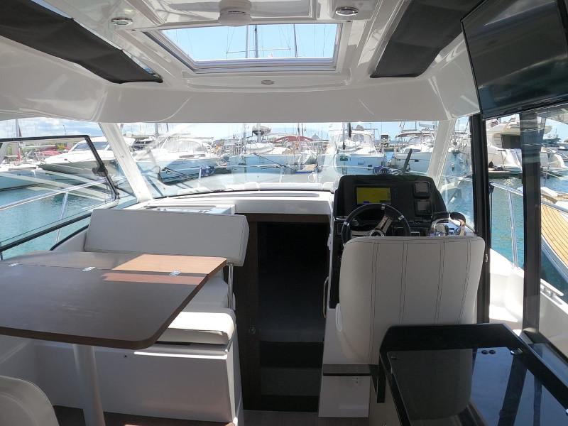 Book yachts online - motorboat - Antares 9 OB - King Fran 268732 SL - rent