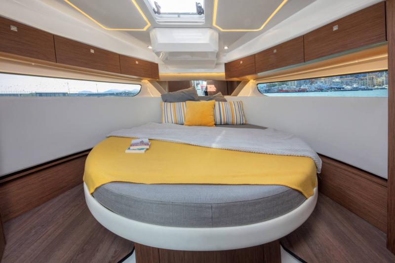 Book yachts online - motorboat - Merry Fisher 1095 FLY - SUNNY 272826 ZD - rent