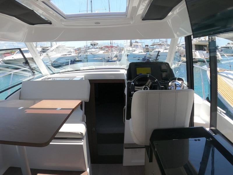 Book yachts online - motorboat - Antares 9 OB - Queen Korina 268730 SL - rent