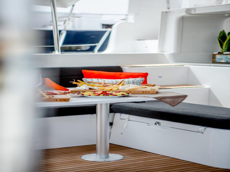Book yachts online - catamaran - Lagoon 46 - ALICE - rent