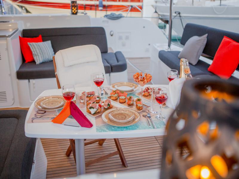 Book yachts online - catamaran - Lagoon 46 - ALICE - rent