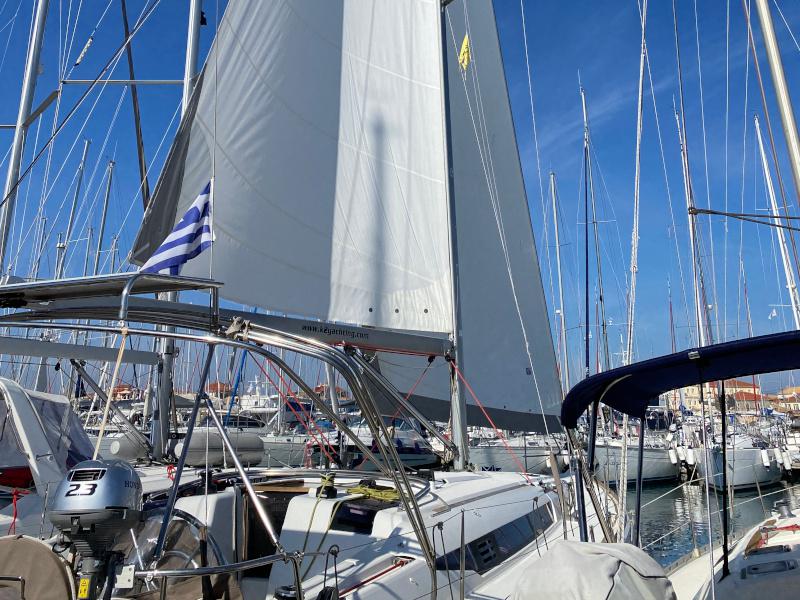 Book yachts online - sailboat - Sun Odyssey 439 - Sea and Sky - rent