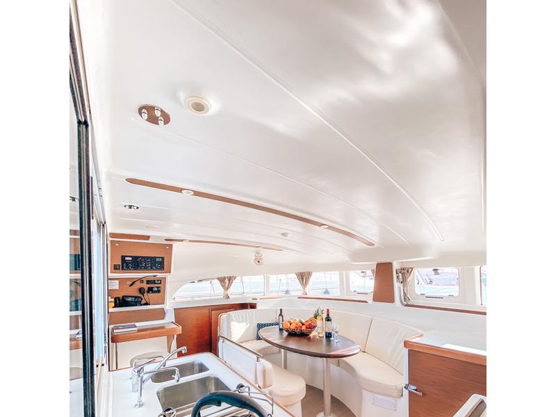 Book yachts online - catamaran - Lagoon 380 ( INVENTER ) - Tiny K. ( inverter-solar panels ) - rent