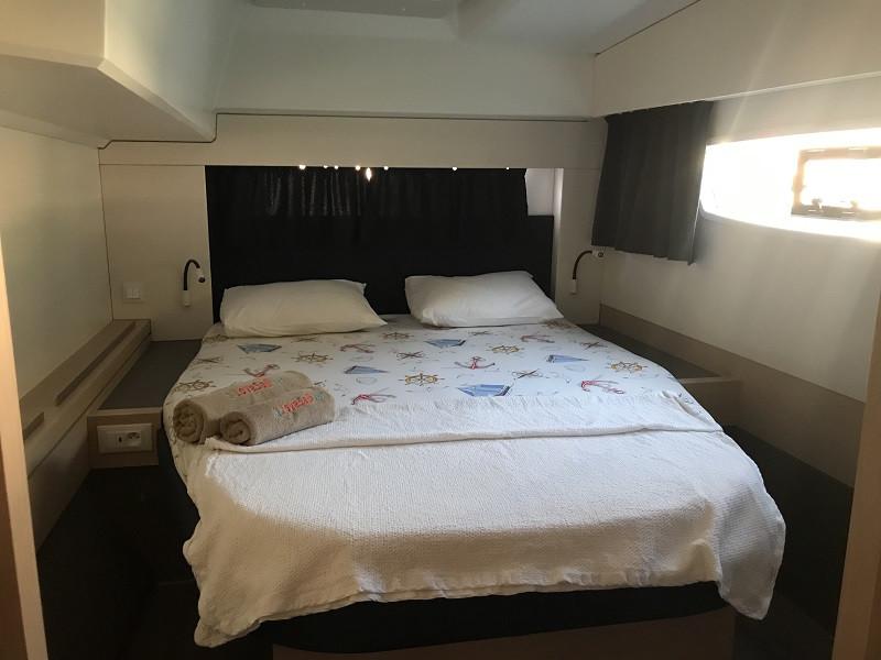 Book yachts online - catamaran - Astréa 42 - Bonita - rent