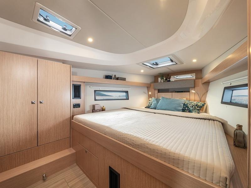 Book yachts online - sailboat - Bavaria C42 - Fiesta - rent