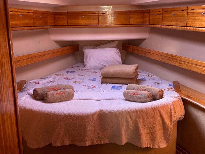 Book yachts online - sailboat - Bavaria 46 - Esperanza - rent