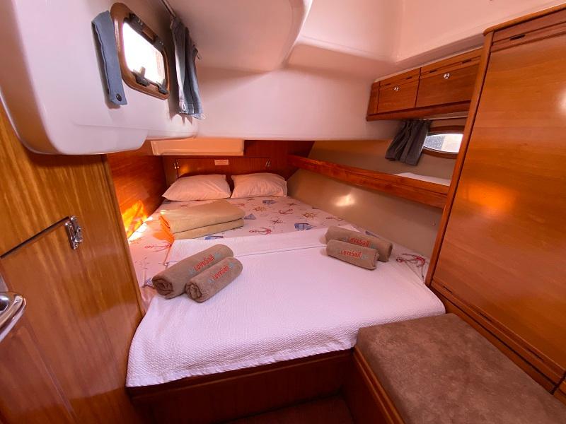 Book yachts online - sailboat - Bavaria 46 - Esperanza - rent
