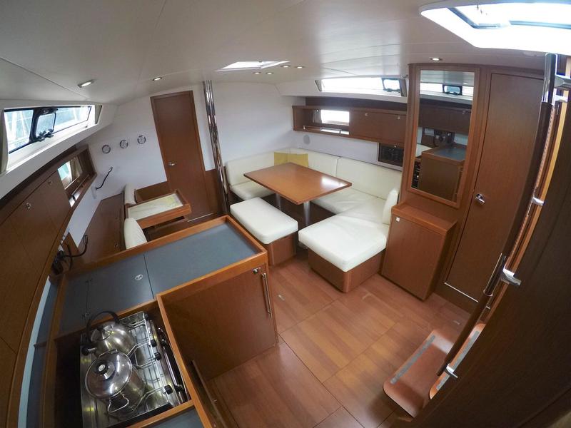 Book yachts online - sailboat - Oceanis 45 - HACHE - rent