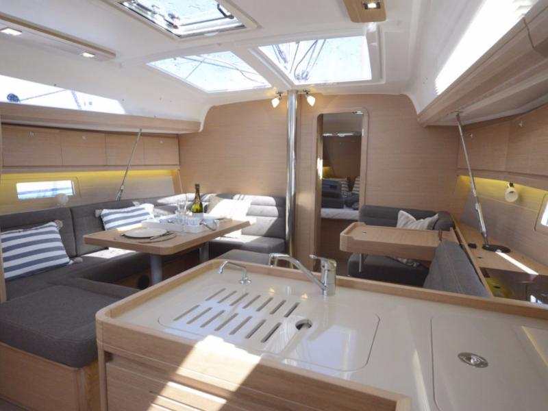 Book yachts online - sailboat - Dufour 412 Grand Large - ALTAIR - rent