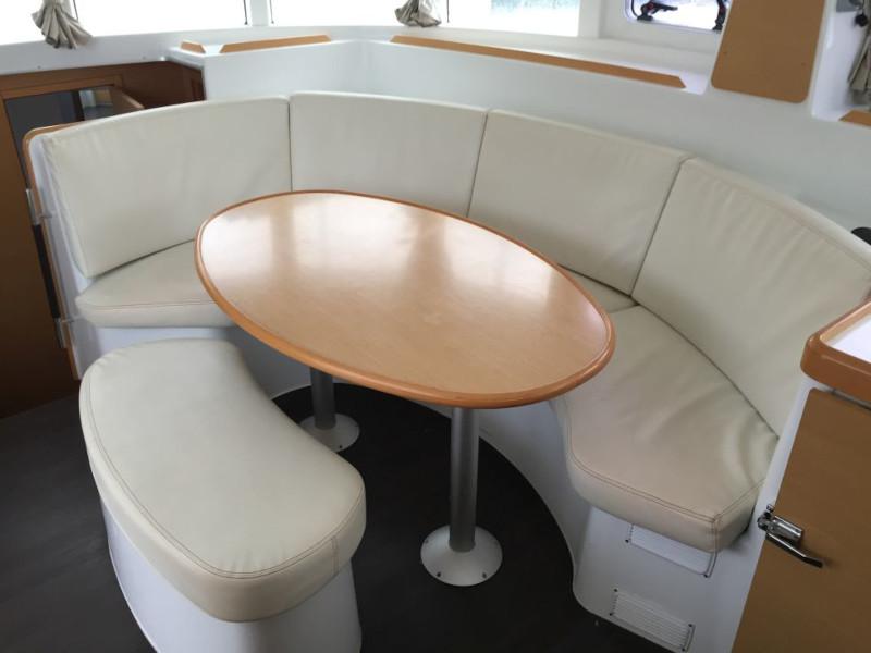 Book yachts online - catamaran - Lagoon 380 - Sevilla_DB - rent