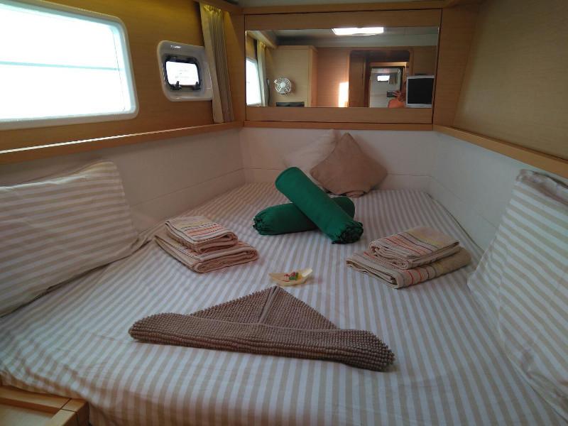 Book yachts online - catamaran - Lagoon 450 - Allegra - rent
