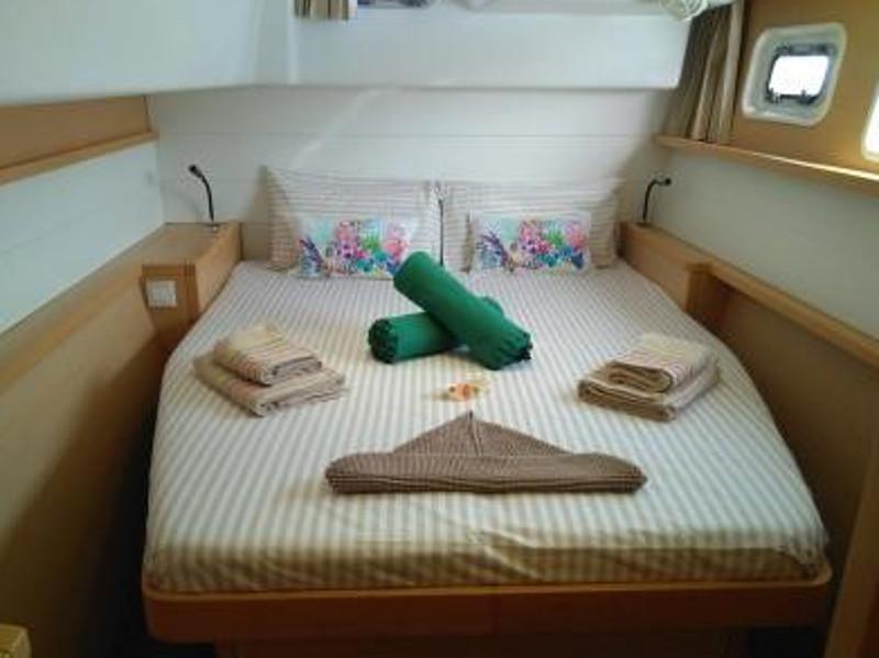 Book yachts online - catamaran - Lagoon 450 - Allegra - rent