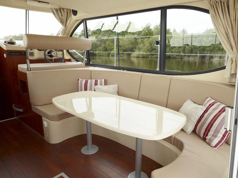 Book yachts online - motorboat - Estivale Octo - HARSKIRCHEN FR - rent