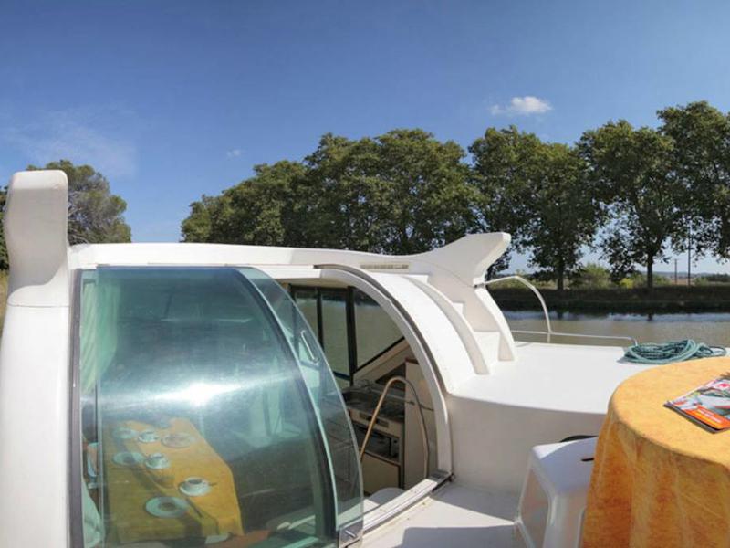 Book yachts online - motorboat - Confort 900 DP - CH DE MEZIN FR - rent