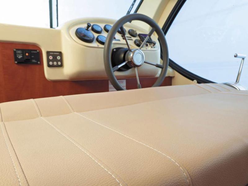Book yachts online - motorboat - Estivale Sixto - BÍBIC HU - rent