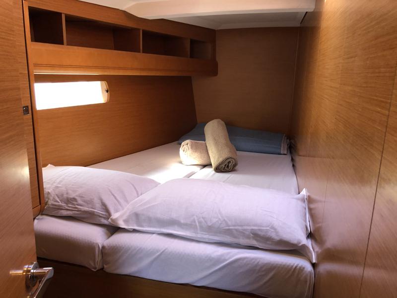 Book yachts online - sailboat - Sun Odyssey 479 - Luna Rossa (Refit 2021) - rent