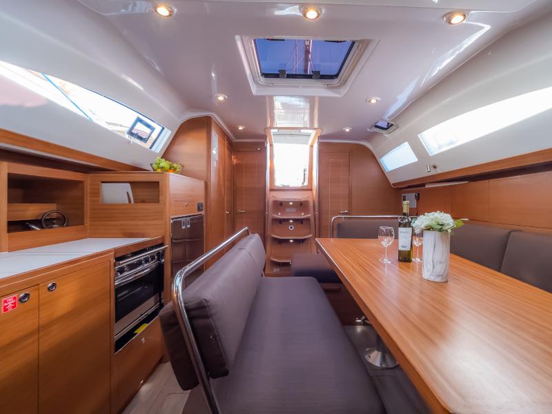 Book yachts online - sailboat - Elan Impression 45.1 - Josephine - rent
