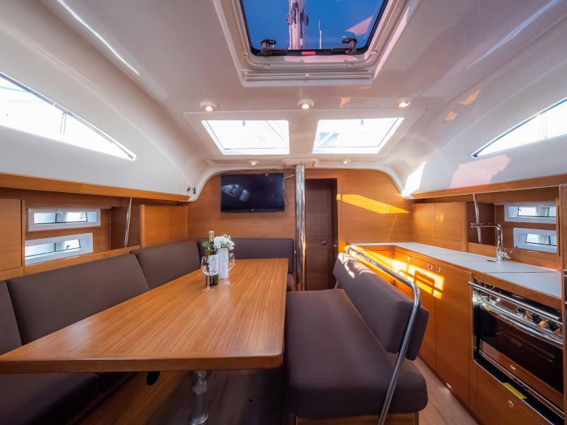 Book yachts online - sailboat - Elan Impression 45.1 - Josephine - rent