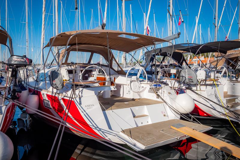 Book yachts online - sailboat - Elan 45 Impression - Amiya - rent