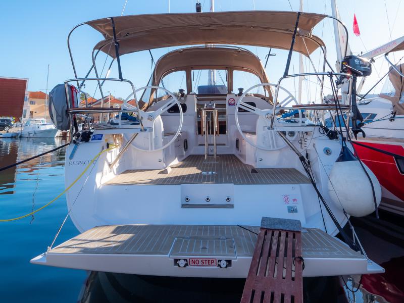 Book yachts online - sailboat - Elan 40 Impression - Despacito - rent
