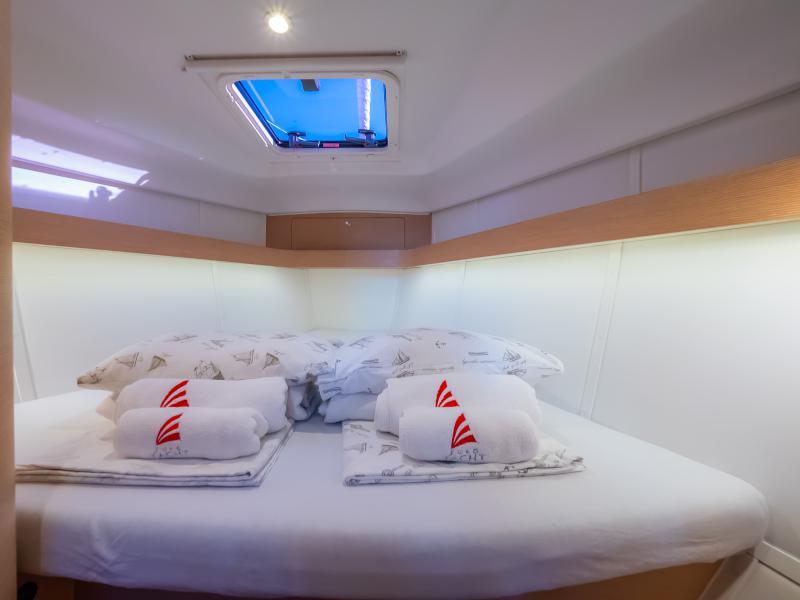 Book yachts online - sailboat - Elan 40 Impression - Maloi - rent