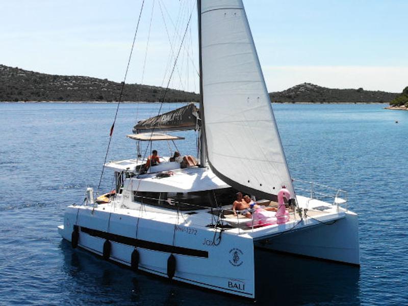 Book yachts online - catamaran - Bali 4.1 - Jax - rent