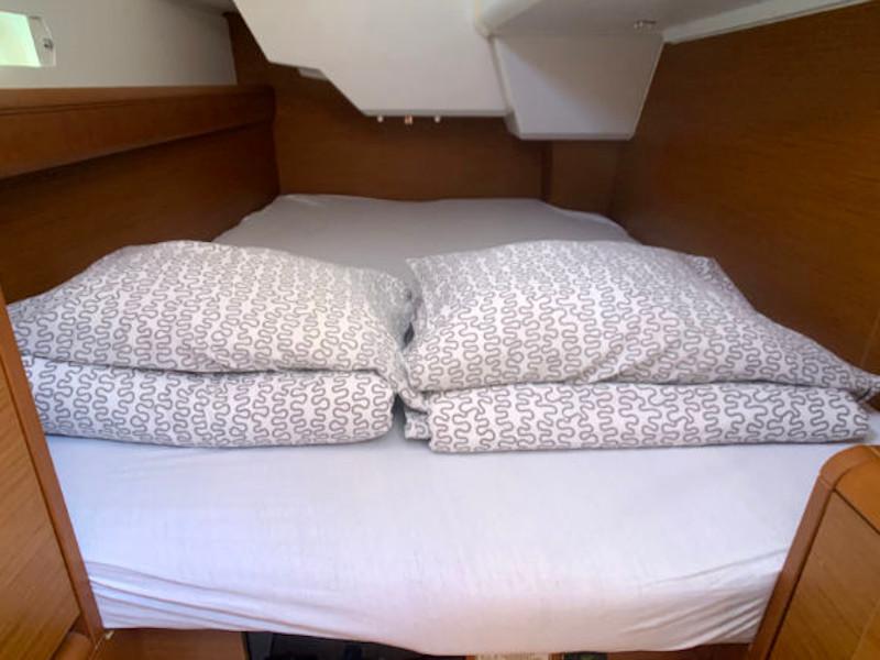 Book yachts online - sailboat - Sun Odyssey 389 - Amadeus - rent