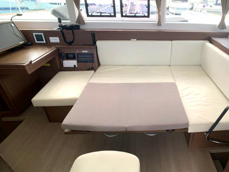 Book yachts online - catamaran - Lagoon 40 - Balance 69 - rent