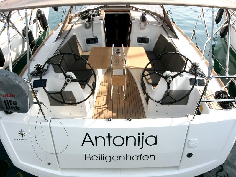 Book yachts online - sailboat - Sun Odyssey 349 - Antonija - rent