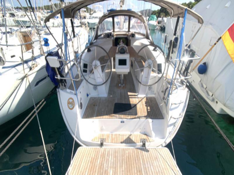 Book yachts online - sailboat - Bavaria Cruiser 34 - Little Joe - rent