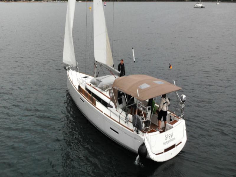 Book yachts online - sailboat - Sun Odyssey 389 - Sissi - rent