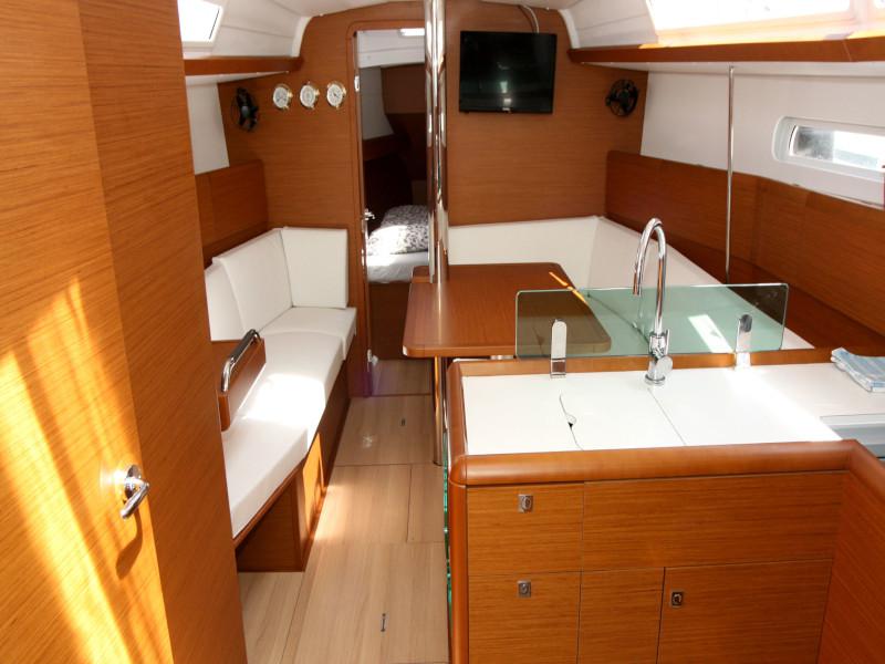 Book yachts online - sailboat - Sun Odyssey 389 - Sissi - rent