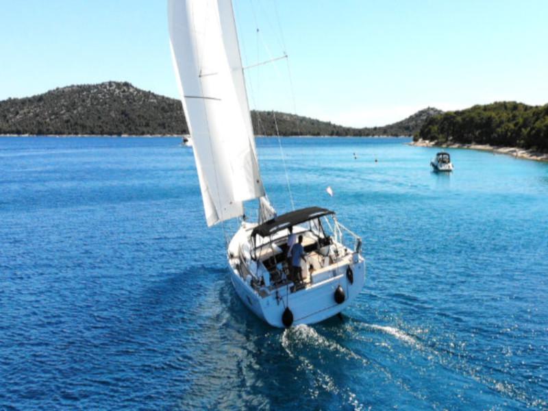 Book yachts online - sailboat - Oceanis 51.1 - Cloudy Bay - rent