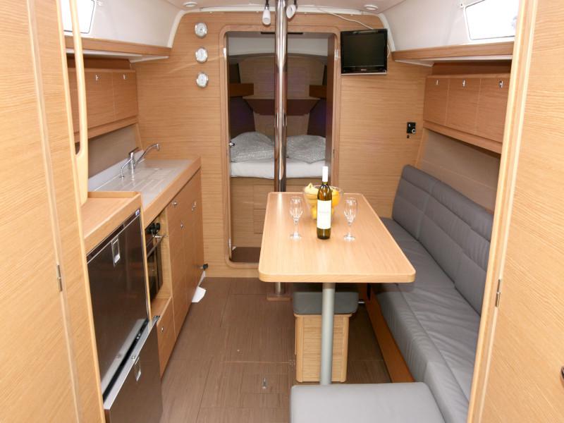 Book yachts online - sailboat - Dufour 382 Grand Large - 3 cab - Lotta - rent