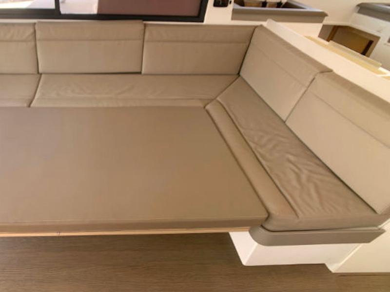 Book yachts online - catamaran - Bali 4.3 - Carpe Ventum - rent