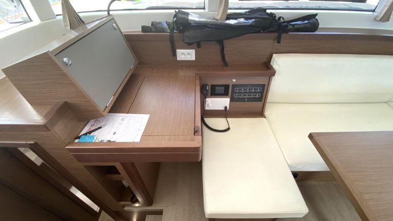 Book yachts online - catamaran - Lagoon 40_1 - Sunset - rent