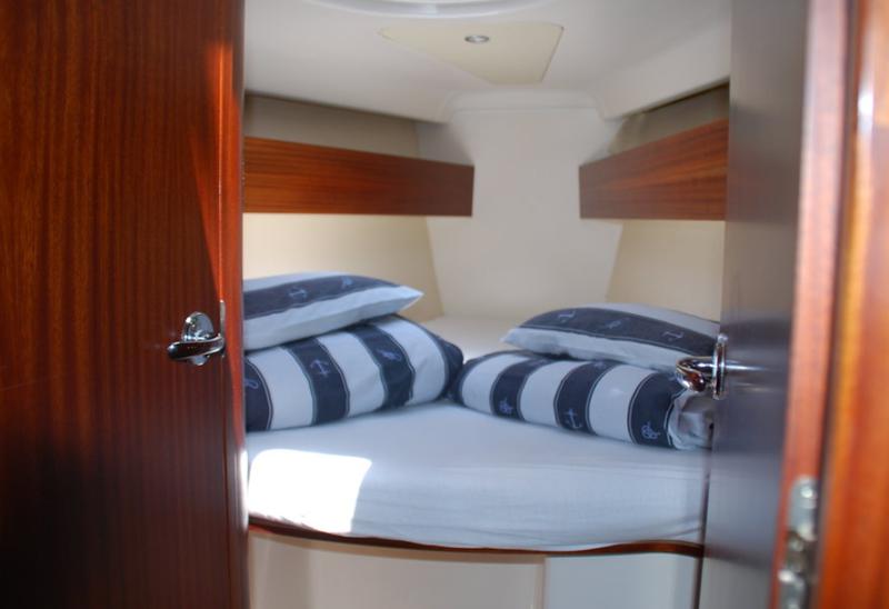 Book yachts online - sailboat - Salona 42 - Ramande - rent
