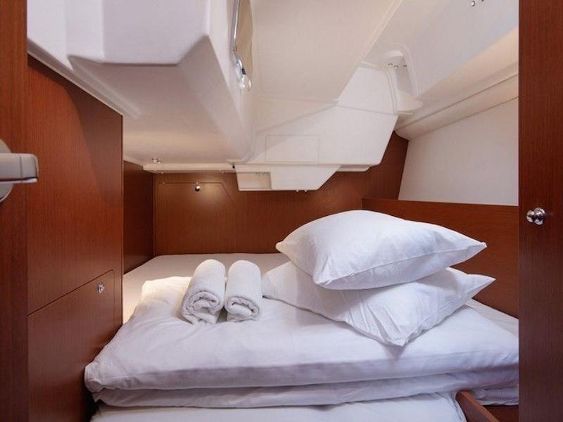 Book yachts online - sailboat - Oceanis 38.1 - Anima Maris - rent