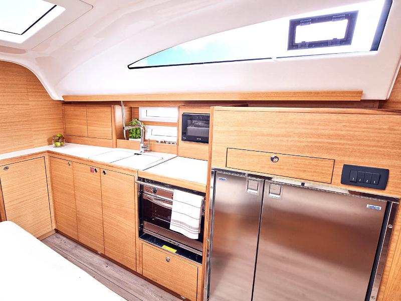 Book yachts online - sailboat - Elan Impression 45.1 - Sax III - rent
