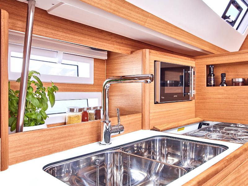 Book yachts online - sailboat - Elan Impression 45.1 - Sax III - rent