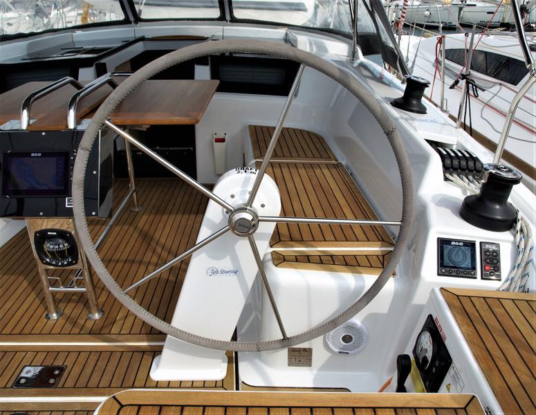 Book yachts online - sailboat - Hanse 418 - Diamante - rent