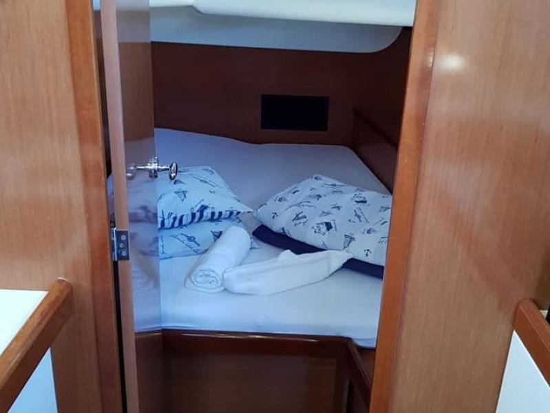 Book yachts online - sailboat - Beneteau 54 - Mambo - rent