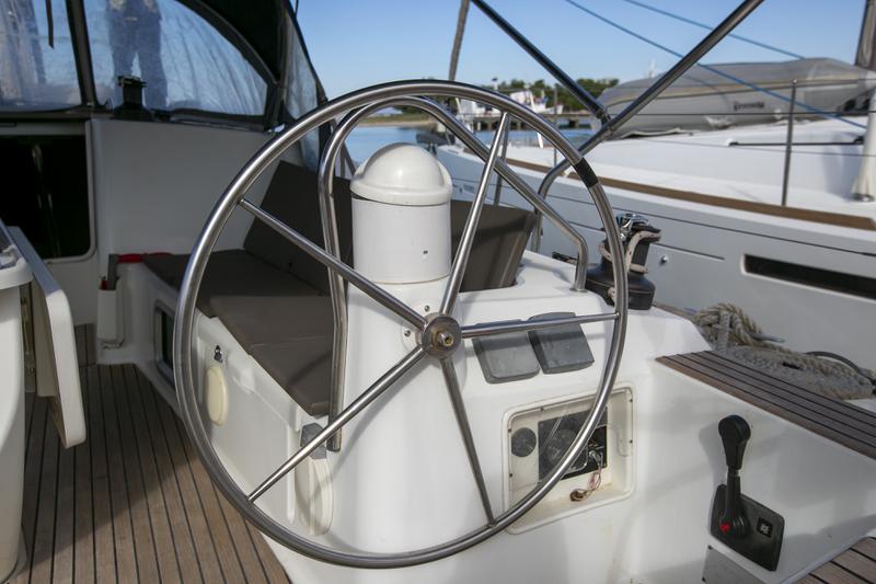 Book yachts online - sailboat - Sun Odyssey 42 i - SOD42i - rent