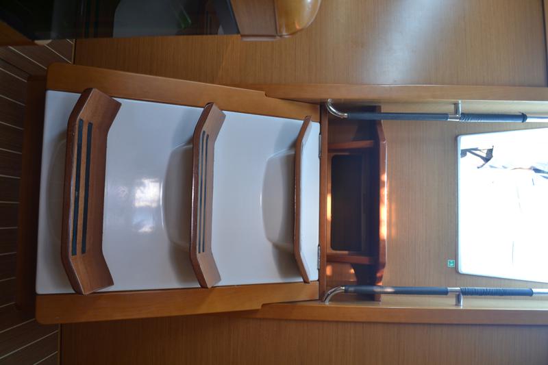 Book yachts online - sailboat - Sun Odyssey 439 - Triada / with bow thruster &amp; solar panels - rent