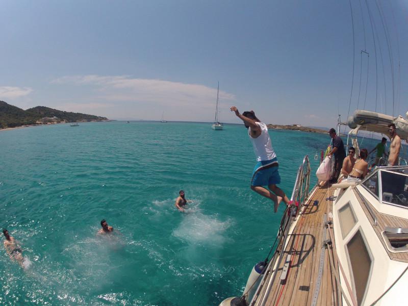 Book yachts online - sailboat - Freedom 58 - Ikarian Star - rent