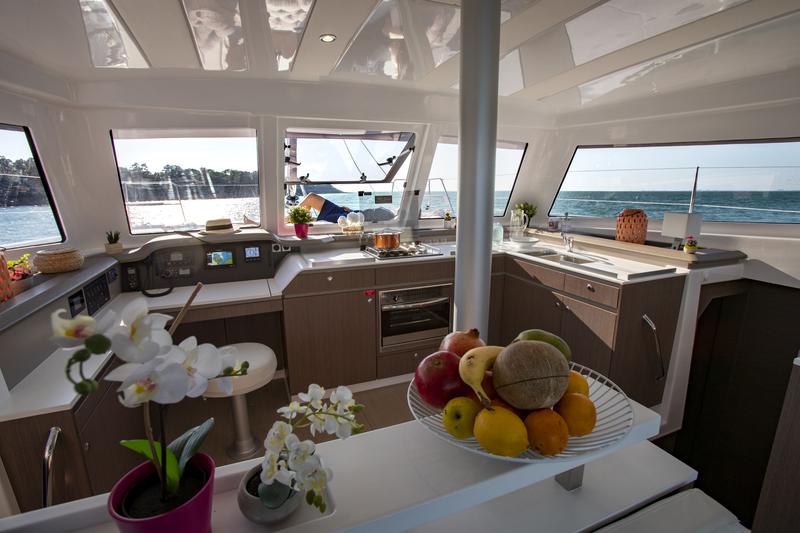 Book yachts online - catamaran - Bali Catspace TEAM FACTORY - Team Factory - rent