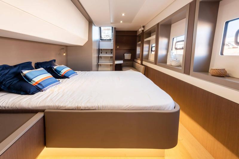 Book yachts online - catamaran - Bali 5.4. - Amura - rent