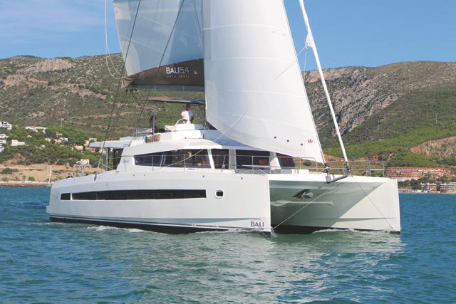 Book yachts online - catamaran - Bali 5.4. - Amura - rent