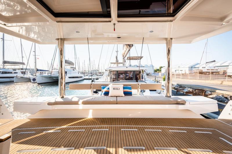 Book yachts online - catamaran - Bali 5.4. - Amura - rent