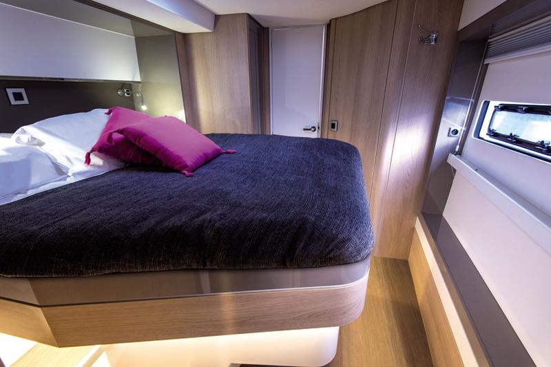 Book yachts online - catamaran - Bali 5.4. - Amura - rent